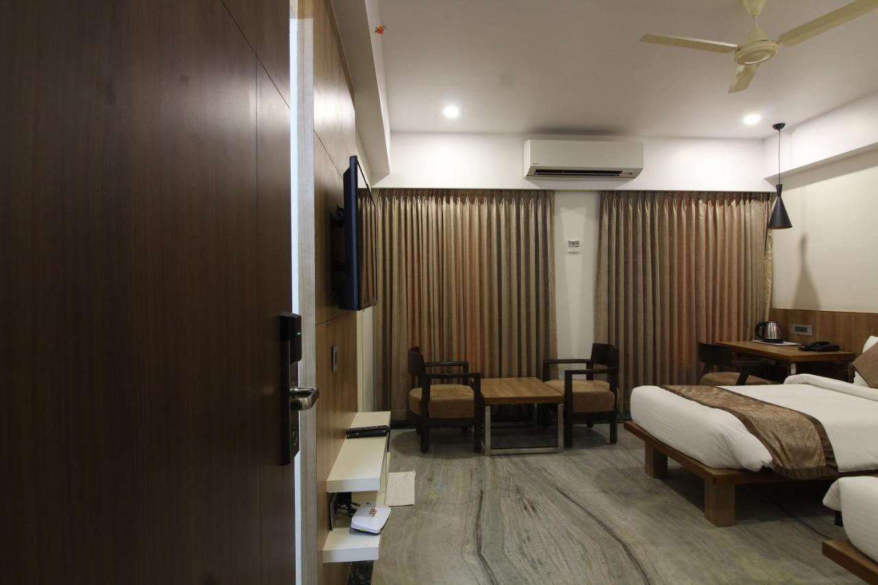 Treebo Seaesta Rk Beach Visakhapatnam Extérieur photo