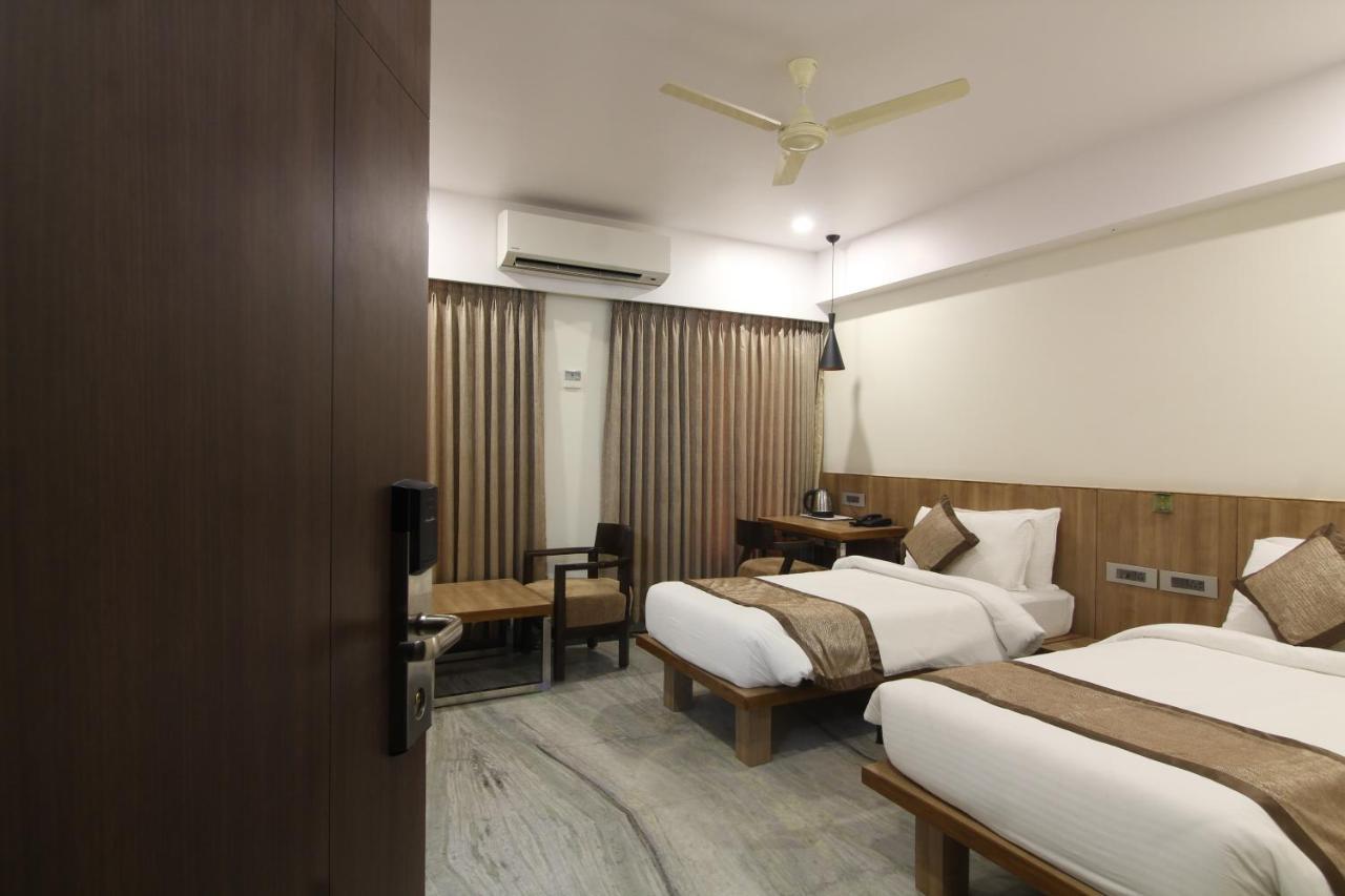 Treebo Seaesta Rk Beach Visakhapatnam Extérieur photo