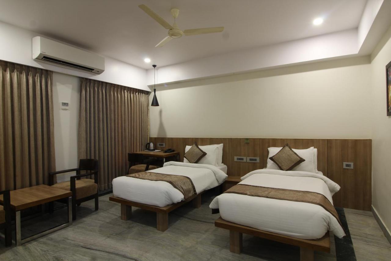 Treebo Seaesta Rk Beach Visakhapatnam Extérieur photo